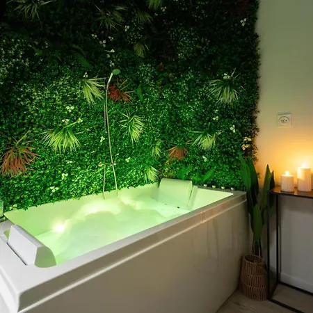 Them'apparts Sainte Croix *